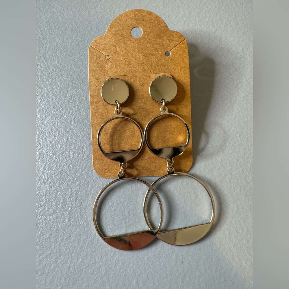 🛍️Any 5 items for $15 🛍️ Elegant Gold Circle Drop Earrings